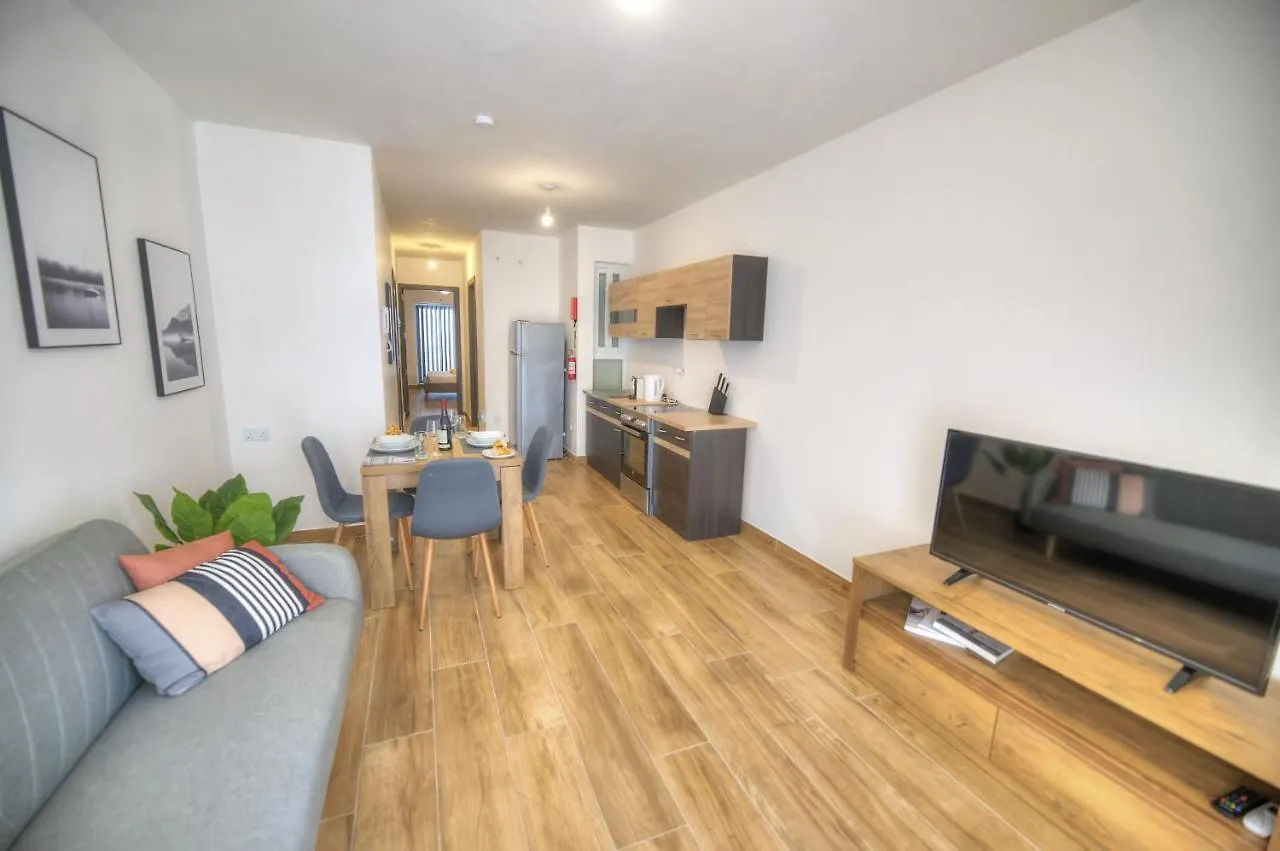 Modern And Centrally Located Large One Bedroom Apartment Kbon1-1 Pieta