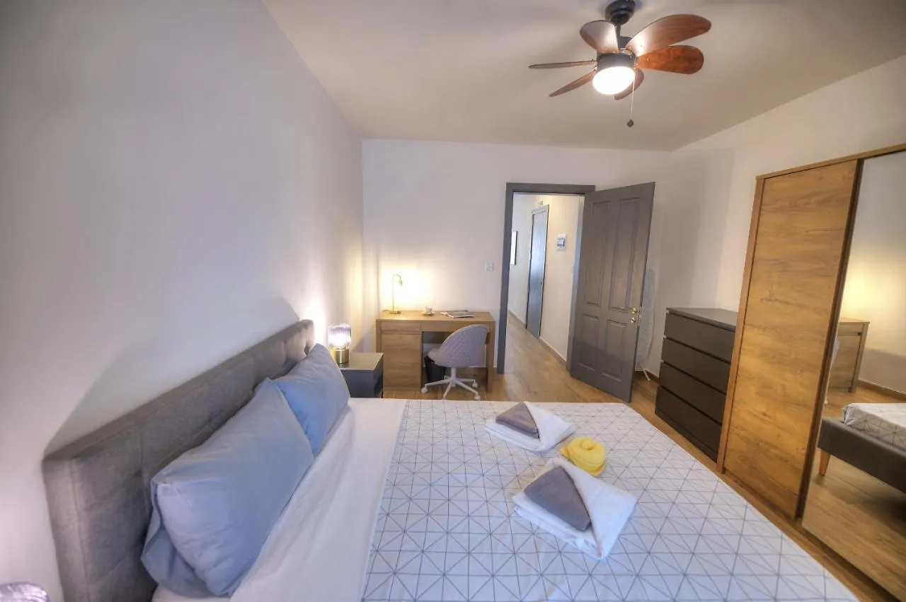 Modern And Centrally Located Large One Bedroom Apartment Kbon1-1 Pieta 0*,